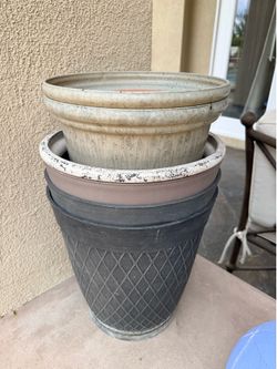 Gardening pots 8$ each