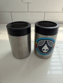 YETI can insulators 2-pack in great shape! One is Rhinegeist Brewery.