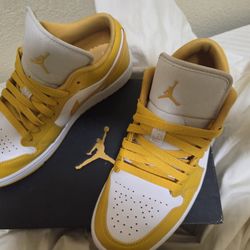 Air Jordan's Pollen 1 Low
