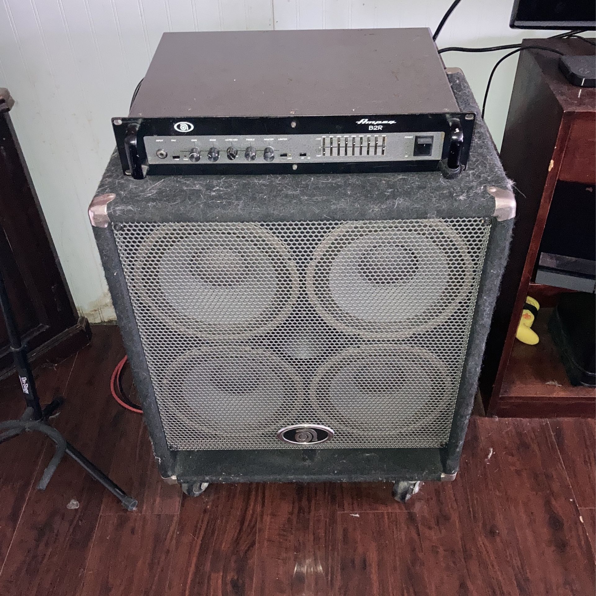 Ampeg B2R Bass Amp Head And Ampeg 4x10 Bass Cabinet