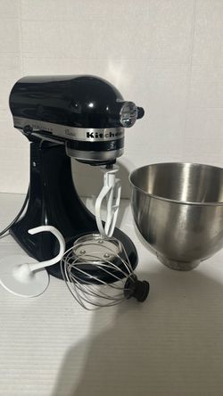 Kitchen aid mixer with 3 attachments