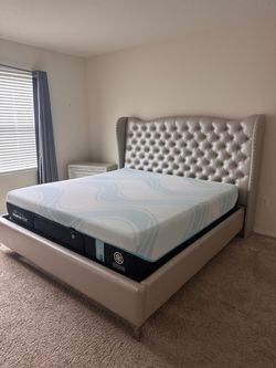 Hollywood King Bedroom Set