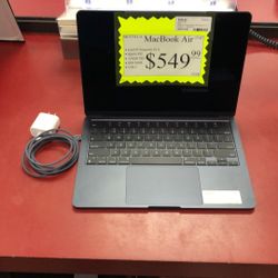96091 MacBook Air 2022 MLY33LL/A 13.6” macOS Sequoia 15.5 Apple M2 256GB SSD 8GB RAM 572364