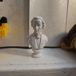 Federick Chopin Sculpture