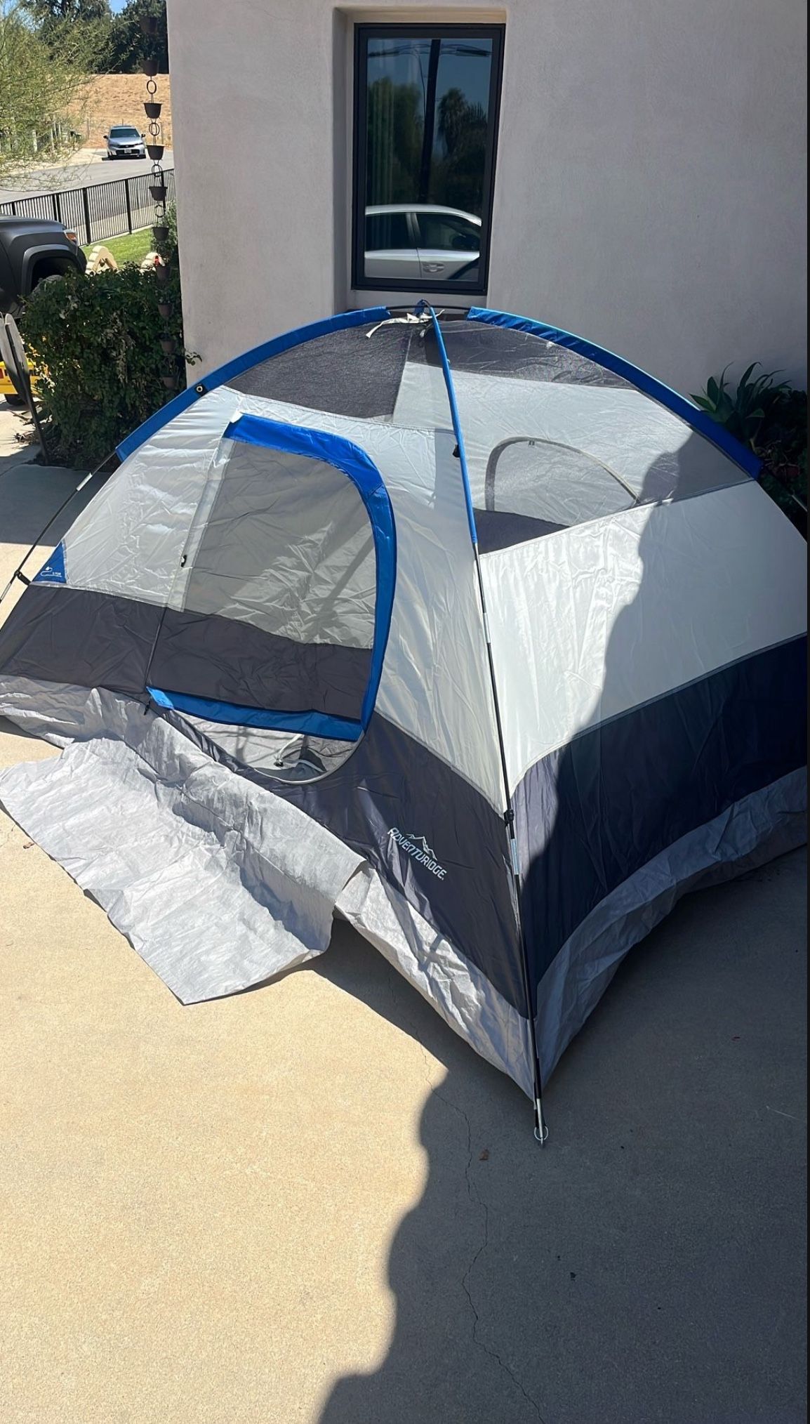 Adventureridge 4 Man Done Tent. New
