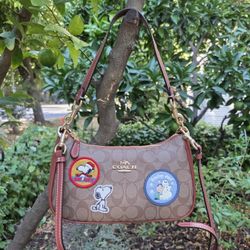 Coach Teri Signature Snoopy Patches Beige Shoulder/Crossbody Bag