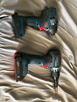 Bosch Drill set