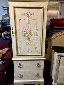 Full size. Young girl bedroom suite.