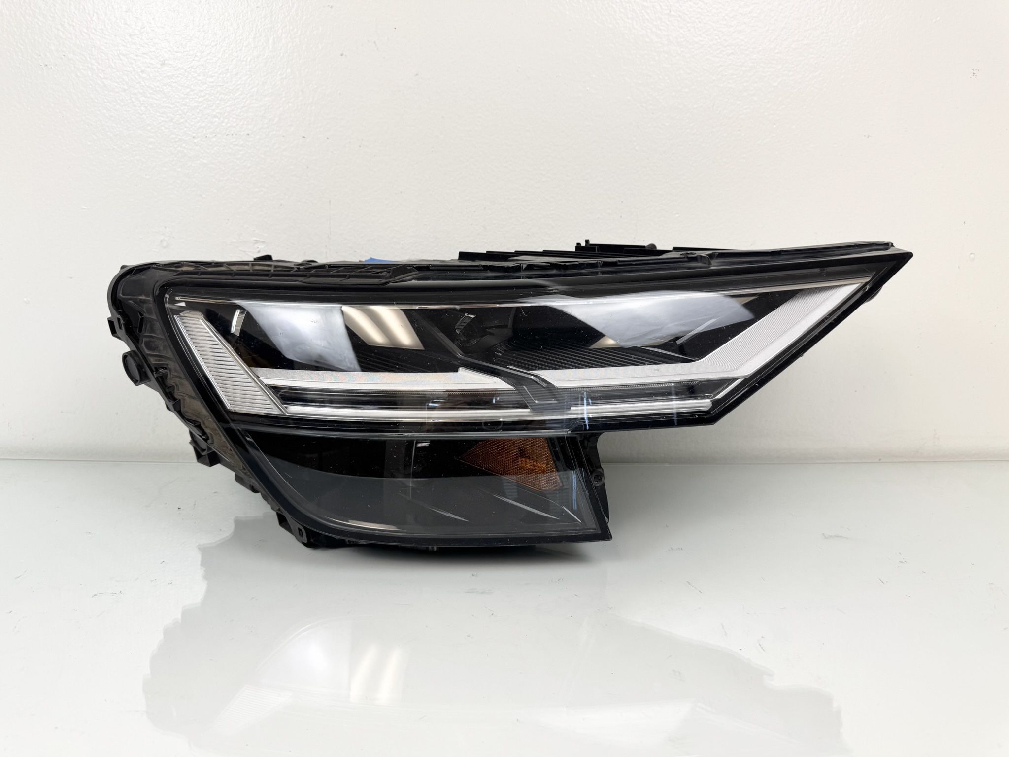 2019-2023 Audi Q8 SQ8 Right Passenger Side LED W/o Matrix Headlight OEM