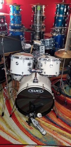 Drum Set 5pc Mapex Complete Set