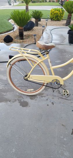 26" Beach Cruiser in excellent condition ready to ride firm price