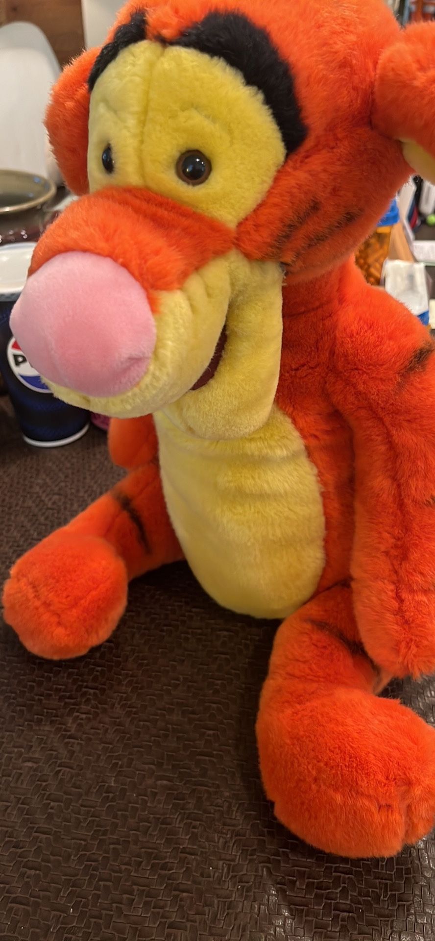 The Disney Store Winnie The Pooh Tigger 19", Orange/Yellow Soft Plush Animal Toy