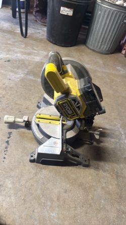 Sierra ingletadora Ryobi (Miter Saw)