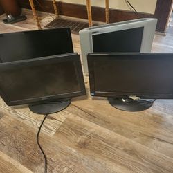 4 Small Flat Screen Tvs 