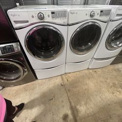 Whirlpool Frontload Washer Dryer 