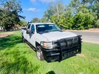 Duramax 6.6. 2014 full part out chevy 2500hd