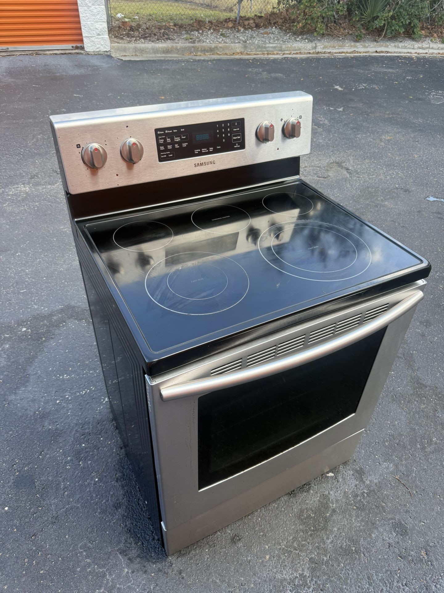 Samsung 30 in Glass Top 5 Elements 5.9 cu ft Self Cleaning Freestanding Electric Range (Stainless Steel)