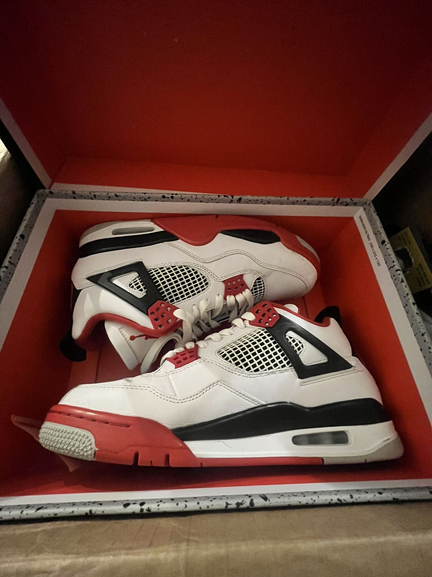 Air Jordan 4 Retro