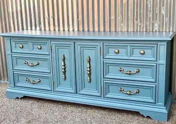 Large Stanley Triple Dresser – Professionally Refinished – Real Wood