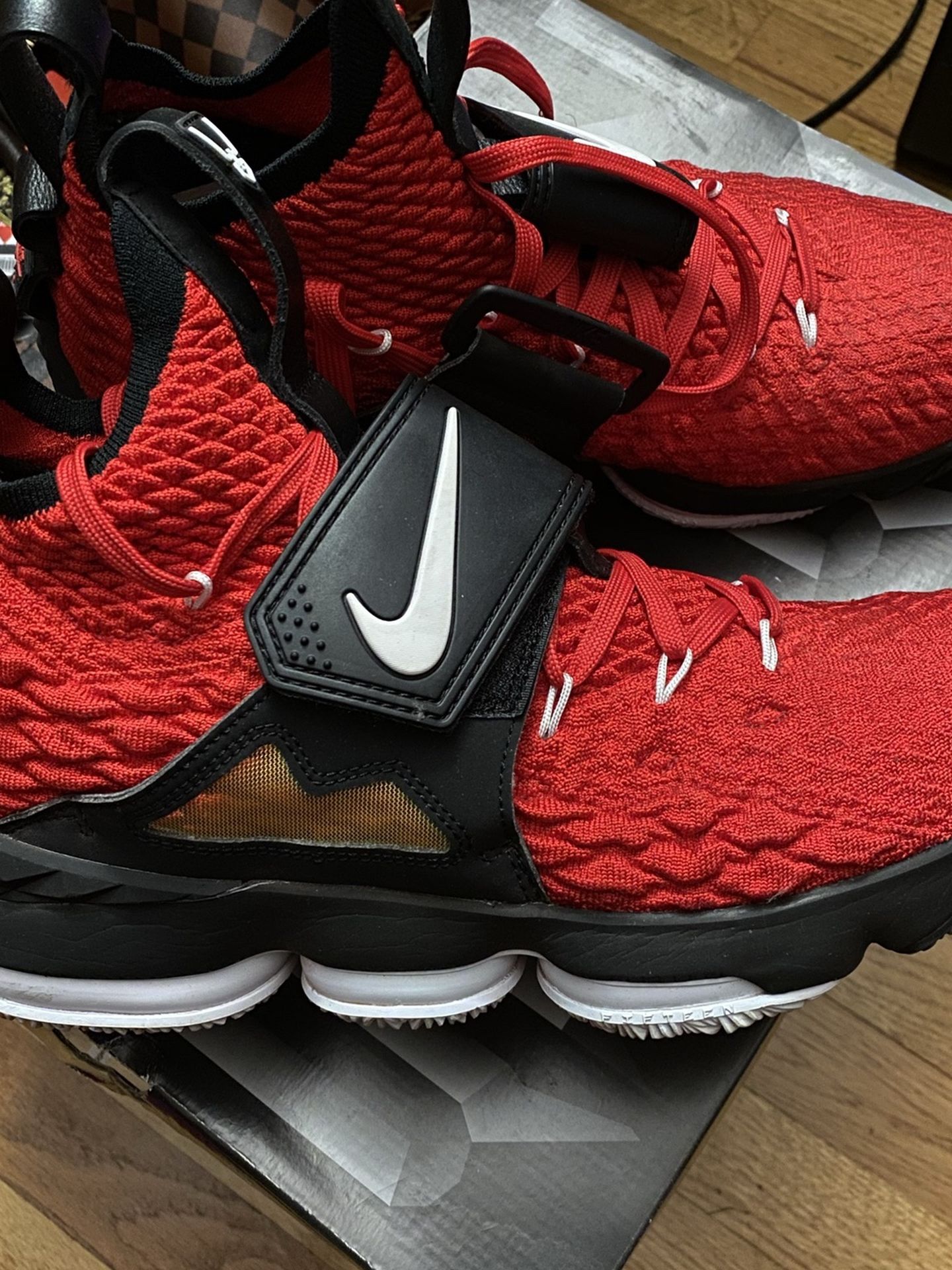 Lebron 16 Diamond Turf