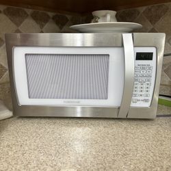 Countertop Microwave 1,100 Watts-Faberware