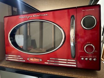 Nostalgia Electrics RetroWave Retro Series Microwave