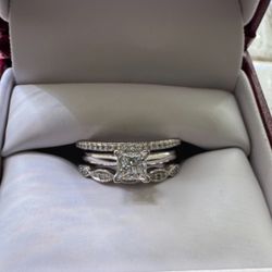 Beautiful 1/3 Carat Diamond Ring. *NEW