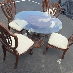 Nice Glass Table with 6 chairs $350