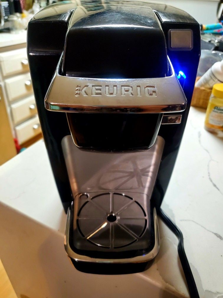 Keruig Coffee  Maker...Black Takes Coffee Pods...Works Great!