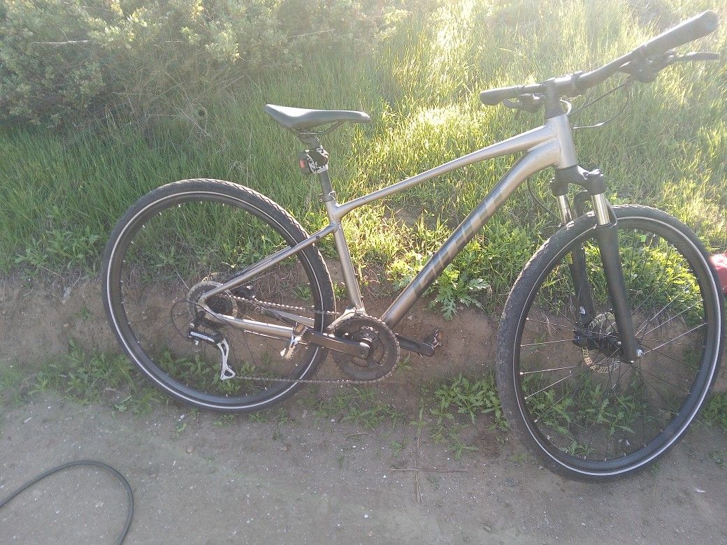 2021 Giant Roam Disc