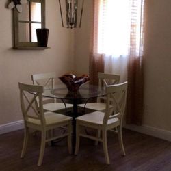 Dining Table With 4 Chairs