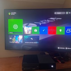 Xbox One With Accessories 