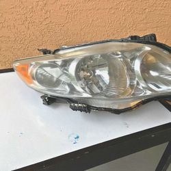 Headlight Toyota Corolla 2009 left Side 
