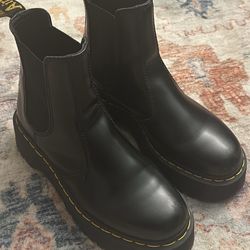W9 Doc Marten Platform Chelsea Boots 
