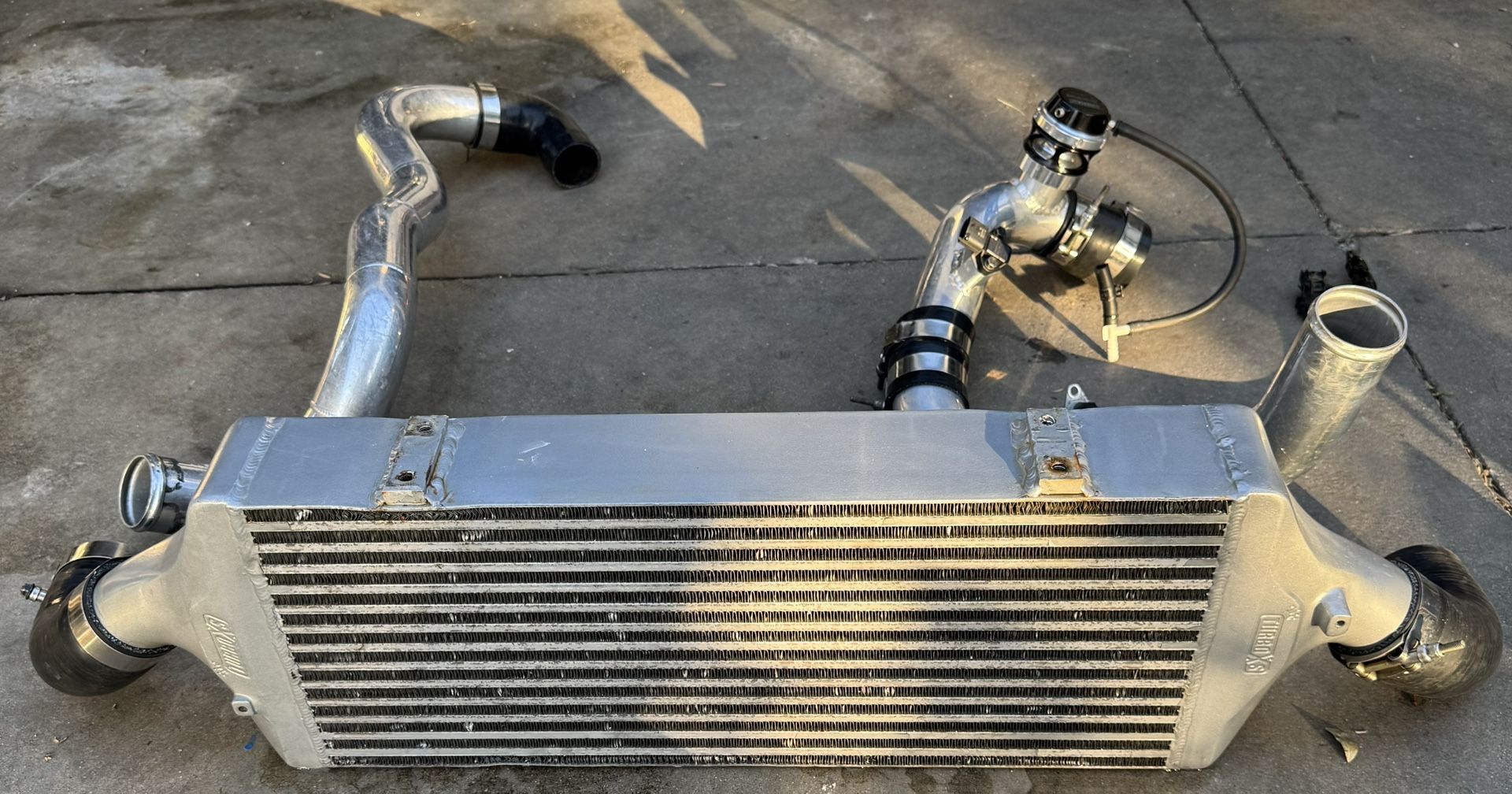 FRONT MOUNT INTERCOOLER KIT 10-12 GENESIS COUPE 2.0T w/TurboSmart 50mm Blow off valve