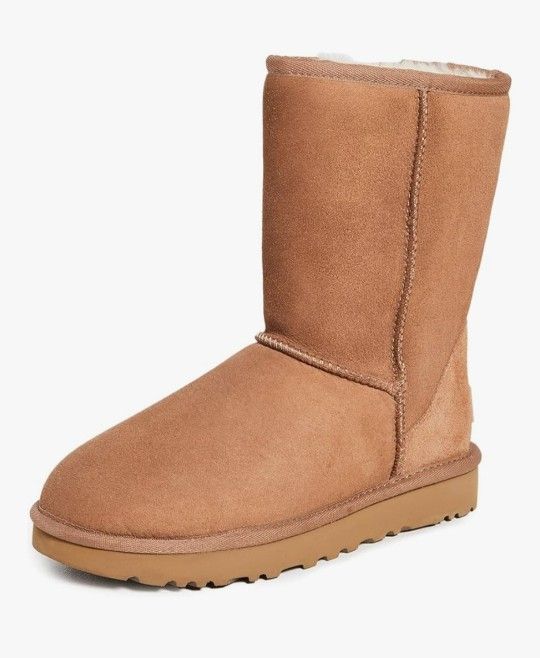 UGG Women's Classic Short II Boot, Chestnut Brown, Size 8