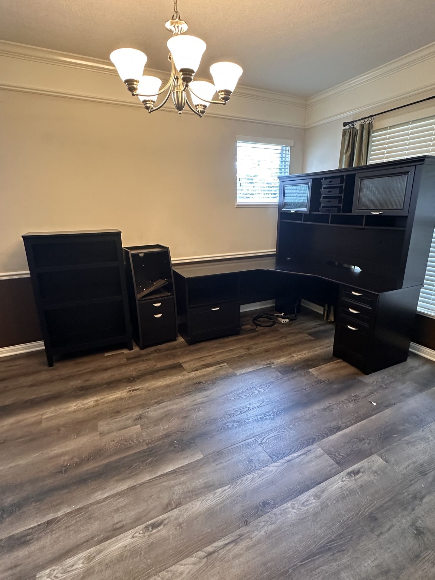Large L Shaped Office Desk (+extras)