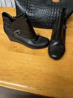 Black Wedge Heels Size 8.5