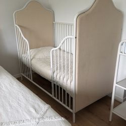 crib with changing table