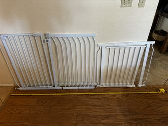 2 White Baby Gates 