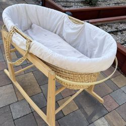 Moses Basket With Stand