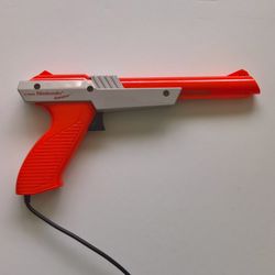 Original 1985 Nintendo Zapper Gun Controller NES-005