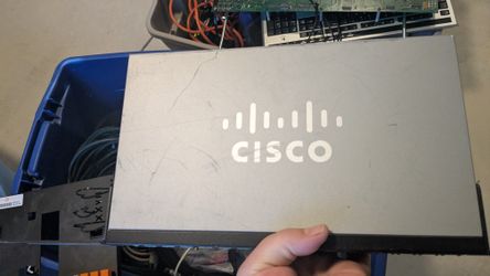 CISCO SG100-16 16 Port Gigabit Switch