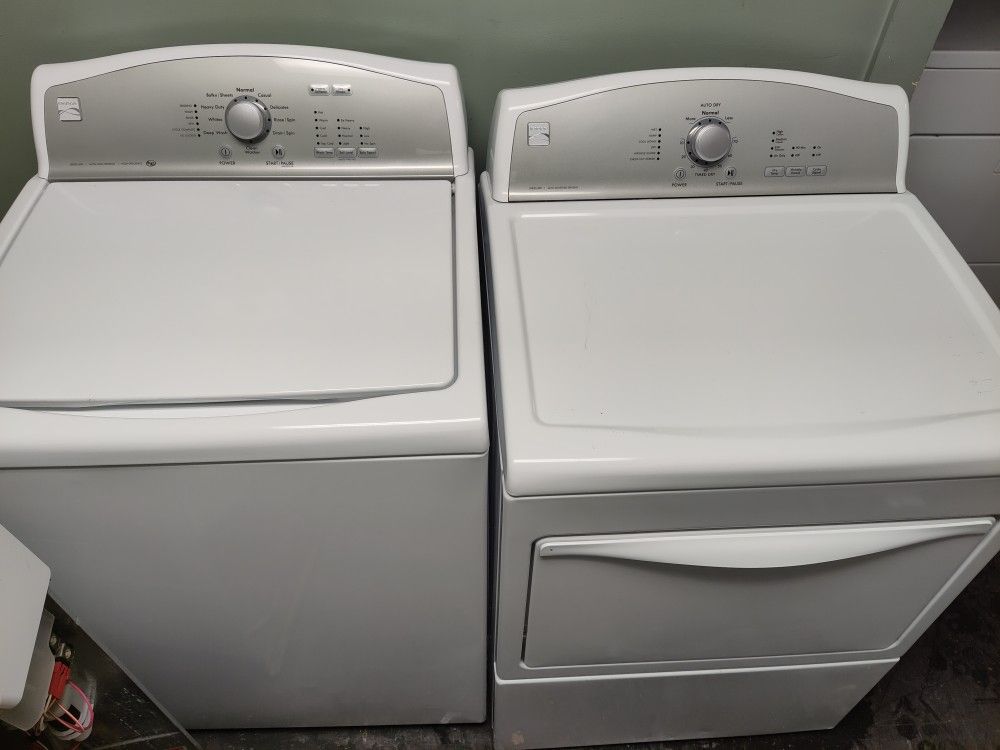 KENMORE WASHER AND DRYER SET