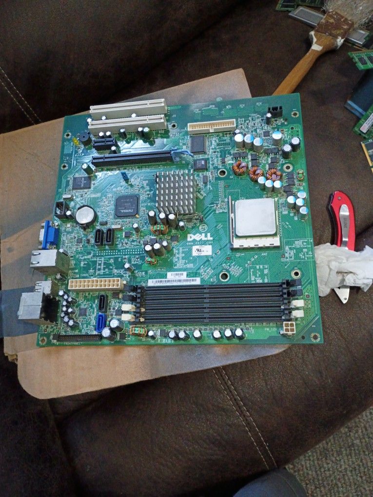 Dell Desktop W/AMD Cpu
