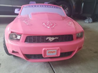 Power Wheels® Disney Princess Ford Mustang