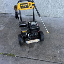 Dewalt By Honda 3600 Psi Pressure Washer Costumer Return To Home Depot $450