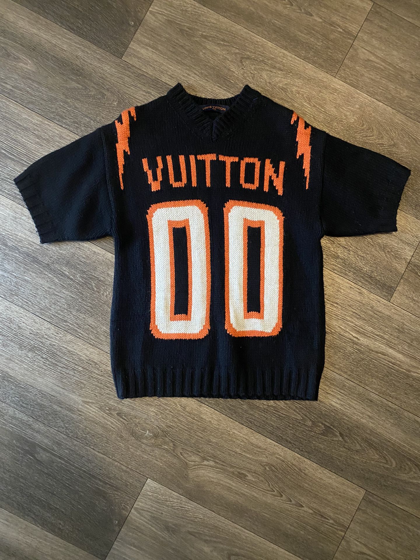 Lve Knit Sweater Size Small T-shirt Jersey