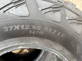 37x12.50r17. Fuzion Tires