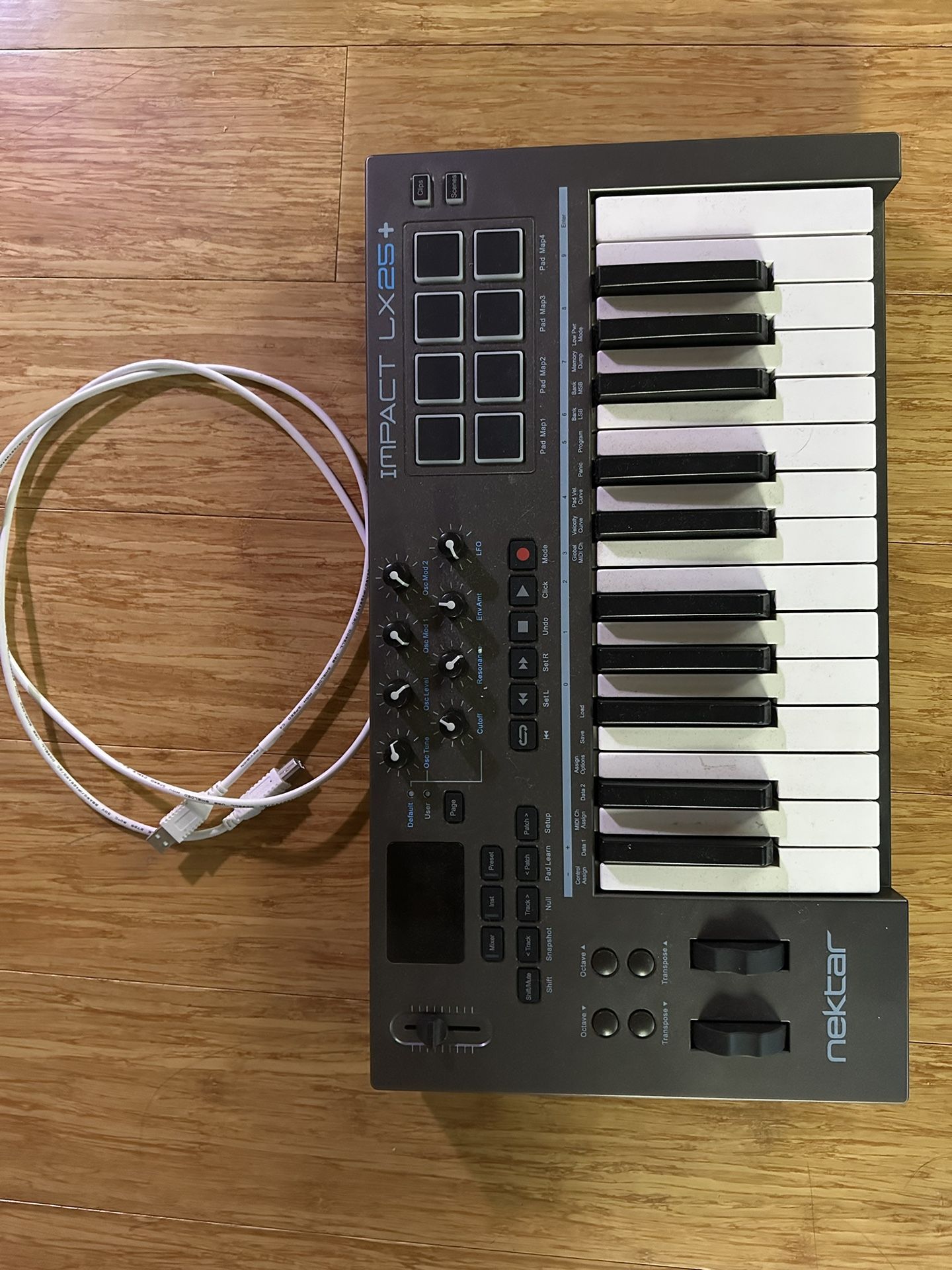 Nektar Impact Lx25 MIDI Controller